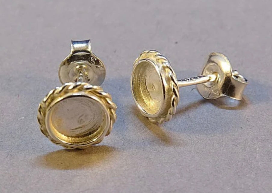 Rope Edged Studs