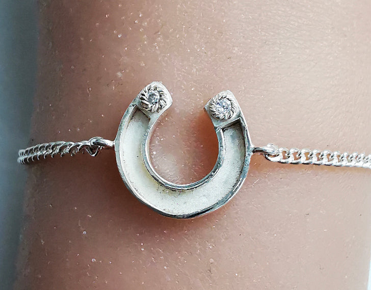Horse Shoe Chain Bracelet