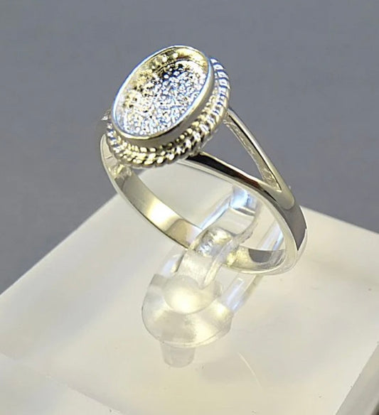 Rope Edged Ring