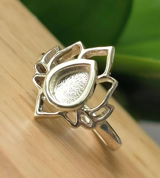 Lotus Ring