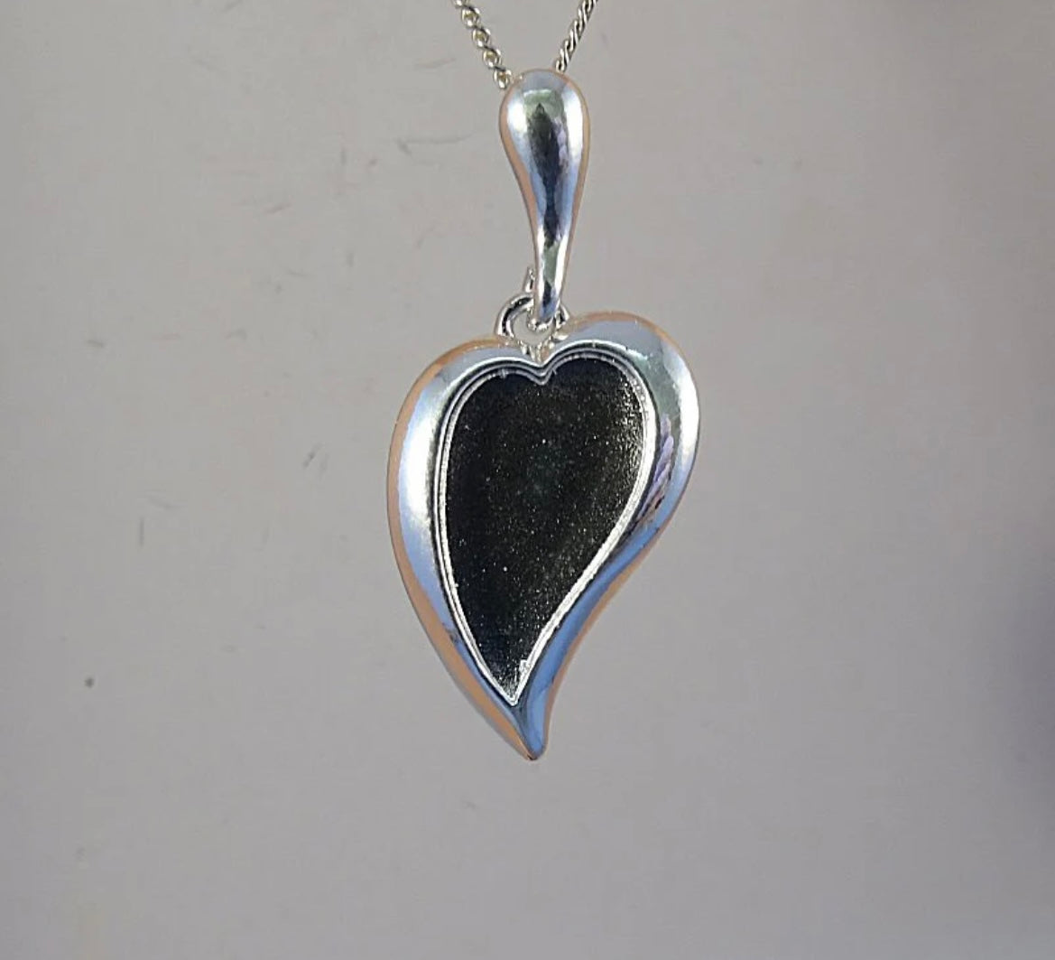 Lazy Heart Pendant